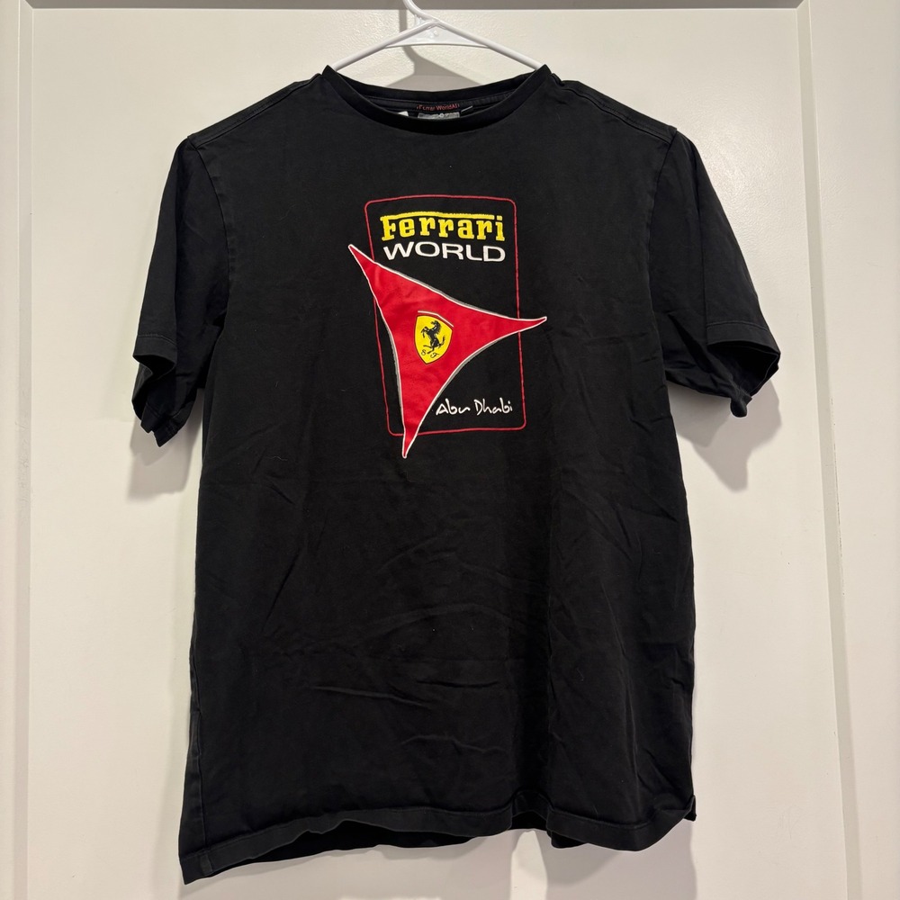 Ferrari World Abu Dhabi Graphic T-Shirt Mens Small Black Short Sleeve Tee